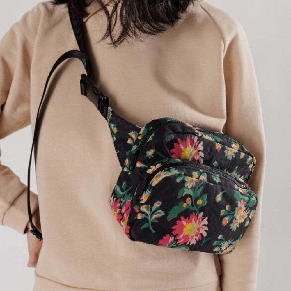 NWT BAGGU Fanny Pack, Laura Ashley Rhian Floral - Picture 9 of 9